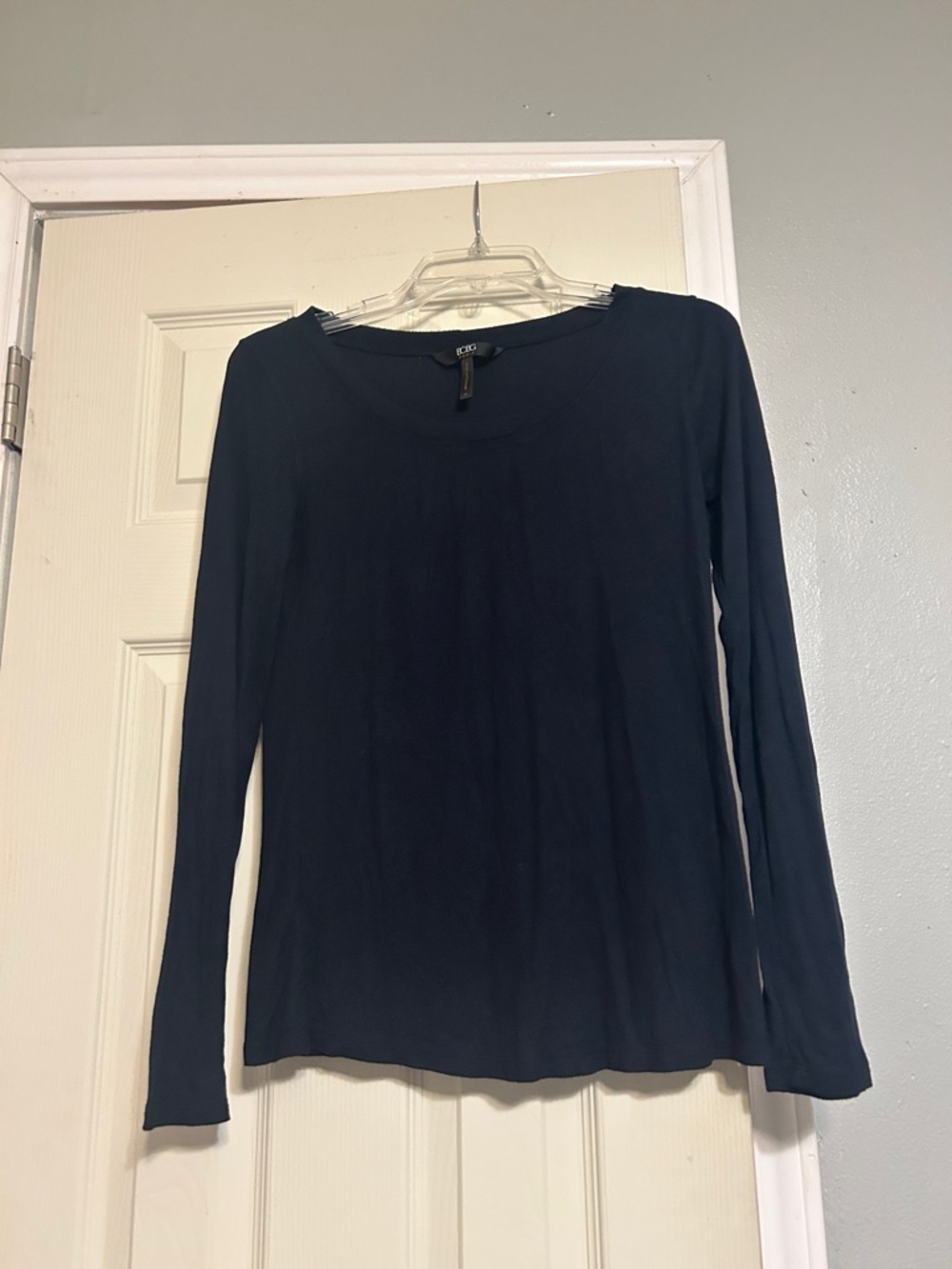 💲SUPERSALE💲 BCBG Paris black ribbed tee
